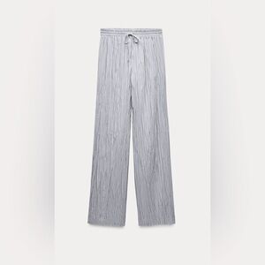 Zara pleated pants in size Small